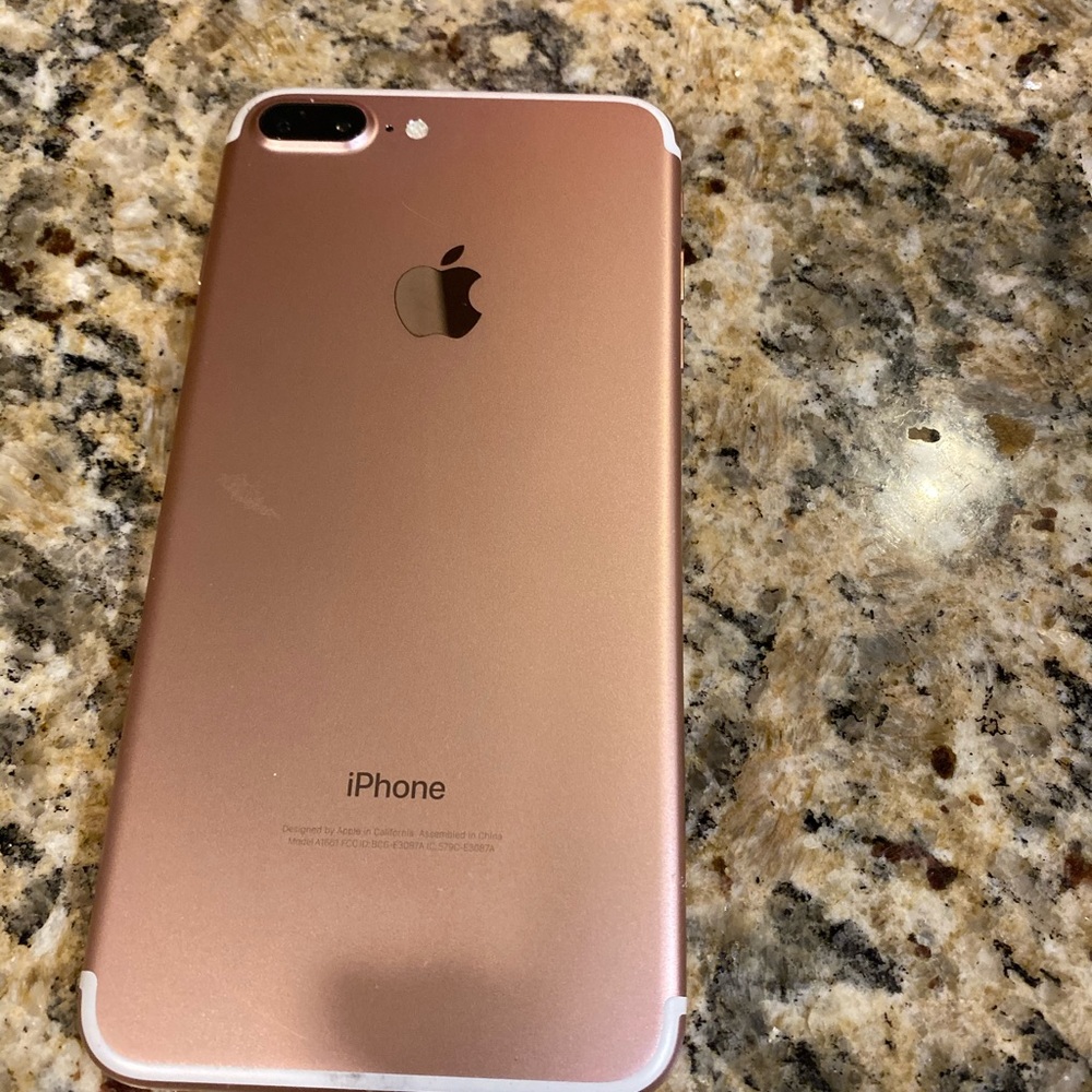 Iphone 7 Plus - image 2